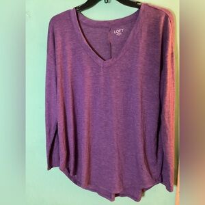 Loft Outlet Long Sleeve V Neck Top Size Medium (oversized fit) EUC